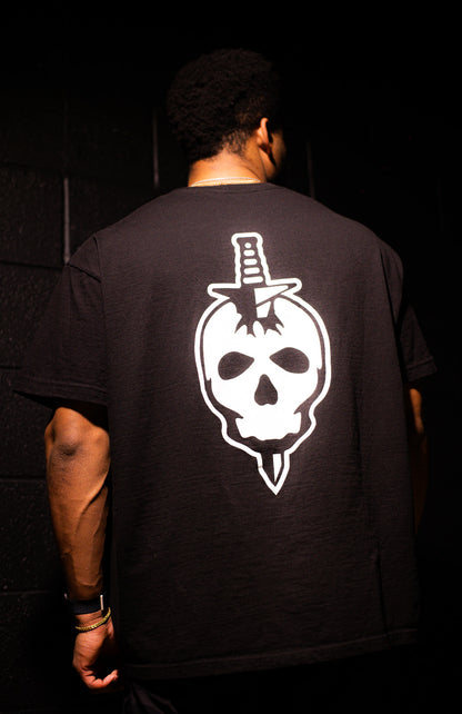 COLLEGIATE SKULL TEE - BLACK